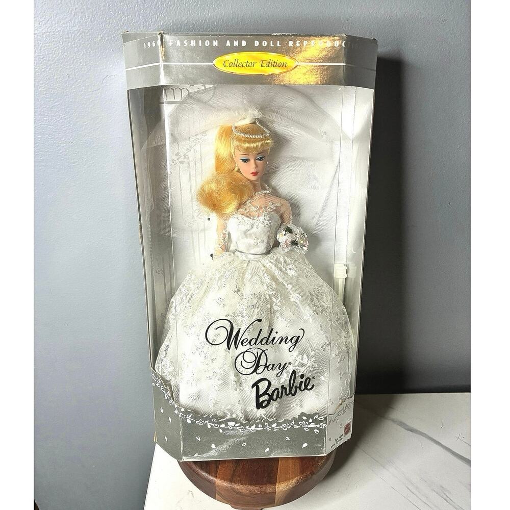 1996 Wedding Day Barbie Collector Edition NRFB Mattel Bridal Doll